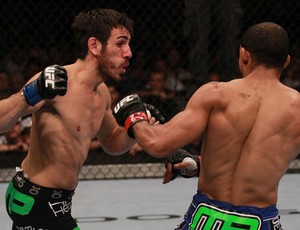 José Aldo Júnior vence Kenny Florian no UFC 136 (Foto: Divulgação/UFC)