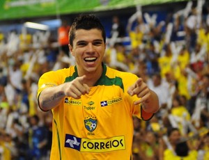 Jackson comemora gol no Grand Prix de Futsal contra Guatemala (Foto: Cristiano Borges/CBFS)