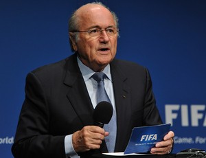 Joseph Blatter no anuncio das sedes copa mundo e confederações na FIFA (Foto: Getty Images)
