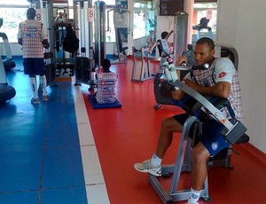 jogadores do bahia treinam na academia (Foto: Felipe Oliveira/Site Oficial)