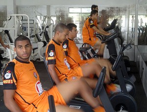 jogadores do vitoria treinam na academia (Foto: Raphael Carneiro/Globoesporte.com)