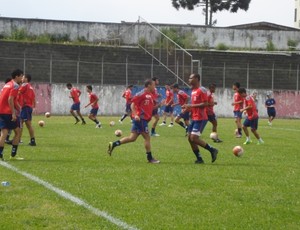 Paraná Clube treina na Vila Olímpica (Foto: Fernando Freire/GLOBOESPORTE.COM)