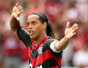 ronaldinho gaucho  10 gols mais bonitos do Brasileirão (Foto: VIPCOMM)