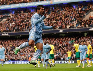 Sergio Aguero gol Manchester City (Foto: Reuters)