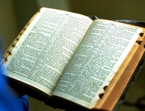 Bíblia Sagrada é o principal prêmio da Corrida do Advento (Foto: Divulgação)