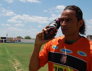 Jessuí é a esperança de gols do Serra Talhada (Foto: Tiago Medeiros, GLOBOESPORTE.COM)