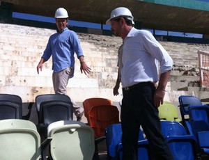 Governador Cid Gomes visita obras do Estádio Castelão (Foto: Divulgação/Secopa)