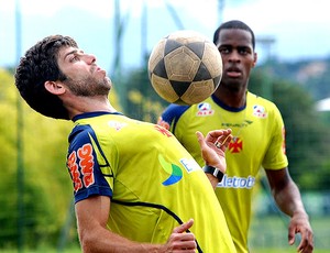 Juninho e Dedé no treino do Vasco (Foto: Marcelo Sadio / Site Oficial do Vasco da Gama)