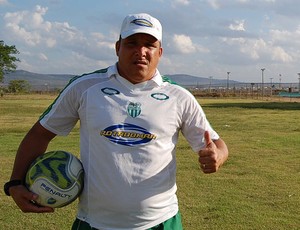 Givanildo Sales, técnico do Belo Jardim-PE (Foto: Tiago Medeiros / GloboEsporte.com)
