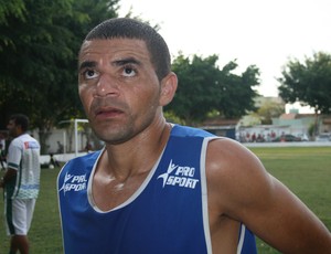 Raulino em treino pelo São Domingos (Foto: Felipe Martins/GLOBOESPORTE.COM/SE)