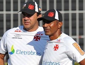 Ricardo Gomes e Cristovão Borges no treino do Vasco (Foto: Marcelo Sadio/Vasco.com.br)