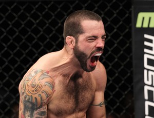 Matt Brown vibra com vitória sobre Chris Cope no UFC 143 (Foto: Getty Images )