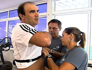 FRAME Ricardo Gomes durante tratamento  (Foto: Reprodução)