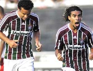 Araújo comemora gol do Fluminense contra o Bangu (Foto: Wallace Teixeira / Photocamera)