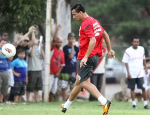 Leandro Damião treino Internacional (Foto: Wesley Santos / PressDigital)