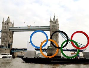 selo das Olimpíadas no rio em Londres (Foto: AFP)