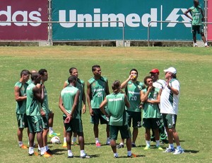 Abel Braga conversa com o time titular do Fluminense (Foto: Rafael Cavalieri)
