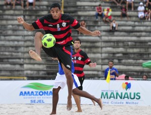 Flamengo e Cruzeiro Copa Brasil de futebol de areia em Manaus (Foto: Antônio Lima/Divulgação)