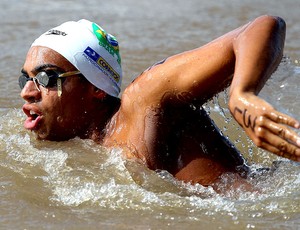 Allan do Carmo na maratona aquática dos 10 Km em Belém (Foto: Satiro Sodré / Divulgação Agif)