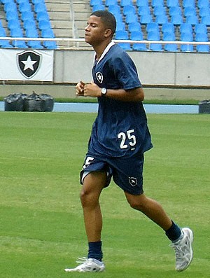 Guilherme no treino do Botafogo (Foto: Gustavo Rotstein / GLOBOESPORTE.COM)