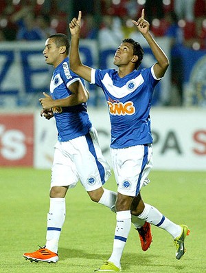 Wallyson gol Cruzeiro (Foto: EFE)