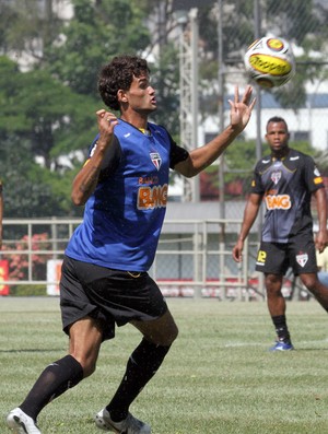 Willian José no treino do São Paulo (Foto: João Neto / VIPCOMM)