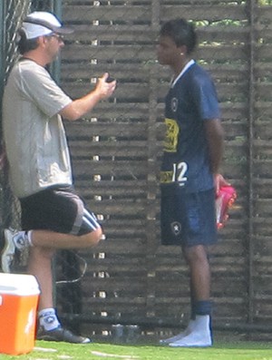 caio junior maicosuel botafogo treino (Foto: Thiago Fernandes/Globoesporte.com)