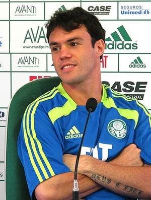 Kléber durante entrevista do Palmeiras (Foto: Diego Ribeiro / GLOBOESPORTE.COM)