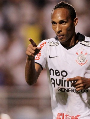 Liedson gol Corinthians (Foto: Ag. Estado)