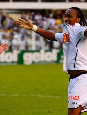 Arouca gol Santos (Foto: Marcos Ribolli / Globoesporte.com)