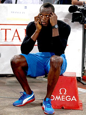 Bolt durante prova na Itália (Foto: Reuters)