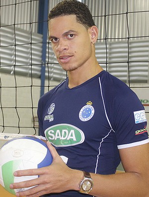 Yadier Sanchez vôlei Sada Cruzeiro (Foto: Divulgação)