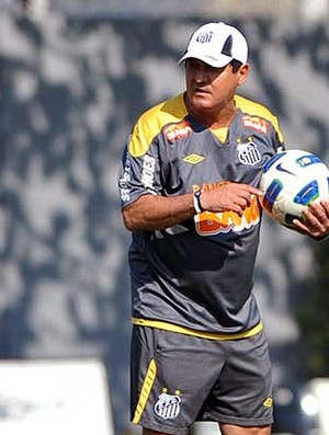 Muricy Ramalho no treino do Santos (Foto: Ricardo Saibun / Site Oficial do Santos)