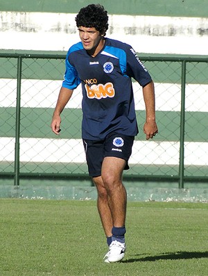Ortigoza treino Cruzeiro (Foto: Fernando Martins / Globoesporte.com)