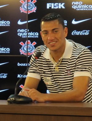 Ralf em entrevista no Corinthians (Foto: Carlos Augusto Ferrari (GLOBOESPORTE.COM))