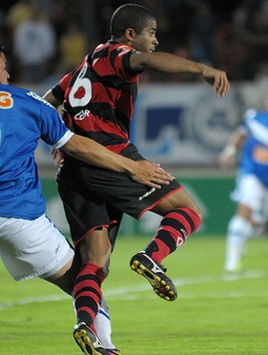 Diego Renan Cruzeiro Junior Cesar Flamengo (Foto: Ag. Estado)