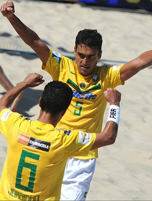 jorginho bruno malias futebol de areia brasil colômbia (Foto: Diego Mendes / CBBS)