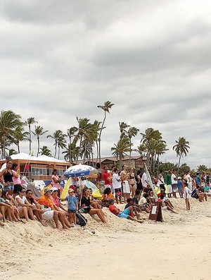 Público cearense prestigia a primeira etapa do Kite Tour 2011, na Praia do Cumbuco (Foto: Mauricio Val / Divulgação)
