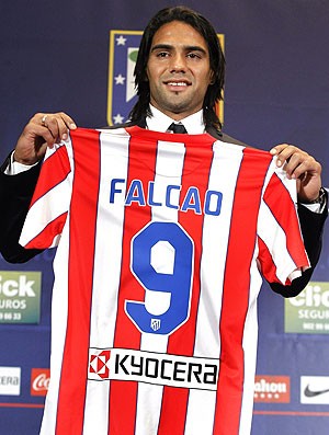 Falcao é apresentado no Atlético de Madrid (Foto: EFE)