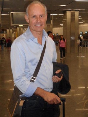 Zico no aeroporto (Foto: Fred Gomes/Globoesporte.com)