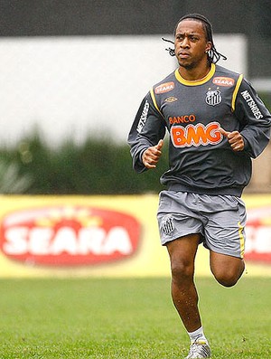 Arouca no treino do Santos (Foto: Ricardo Saibun / Site Oficial do Santos)