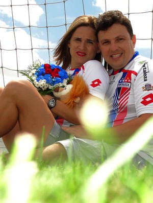 Dannytza e Alex, casal que vai casar no Fortaleza, no dia do aniversário do clube (Foto: Arquivo Pessoal)