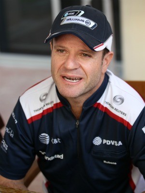 Rubinho está em Abu Dhabi, para a penúltima prova de 2011 da Fórmula 1 (Foto: AFP)