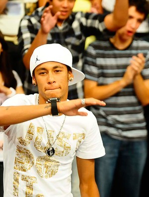 Neymar na gravação do Altas Horas (Foto: Marcos Ribolli/Globoesporte.com)