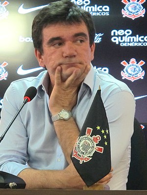 Andrés Sanches em entrevista no Corinthians (Foto: Carlos Augusto Ferrari / Globoesporte.com)