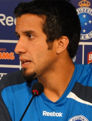 Victorino, zagueiro do Cruzeiro (Foto: Marco Antônio Astoni/Globoesporte.com)