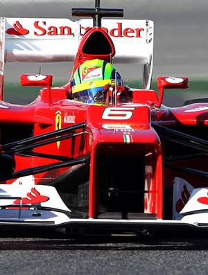 Felipe Massa no teste da Ferrari em Barcelona (Foto: EFE)