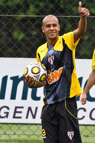 Alex Silva no treino do São Paulo (Foto: Luiz Pires / VIPCOMM)