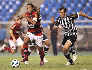 Ronaldinho Flamengo x Ceará (Foto: Alexandre Cassiano / Agência O Globo)