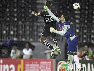 Dedé marca gol do Vasco contra o Santos (Foto: Alexandre Cassiano / Ag. O Globo)